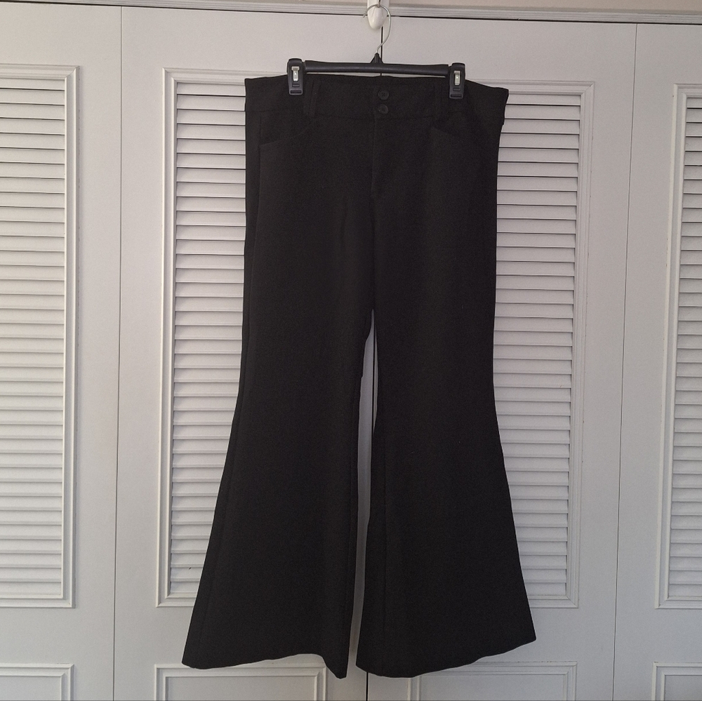Torrid Ponte Studio Flare Pants Size 14T